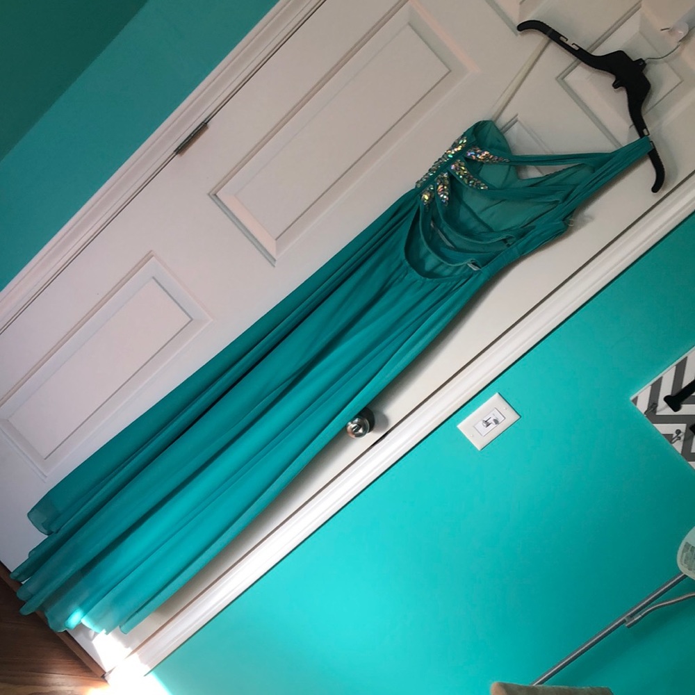 Prom Dress - Picture 4 of 7